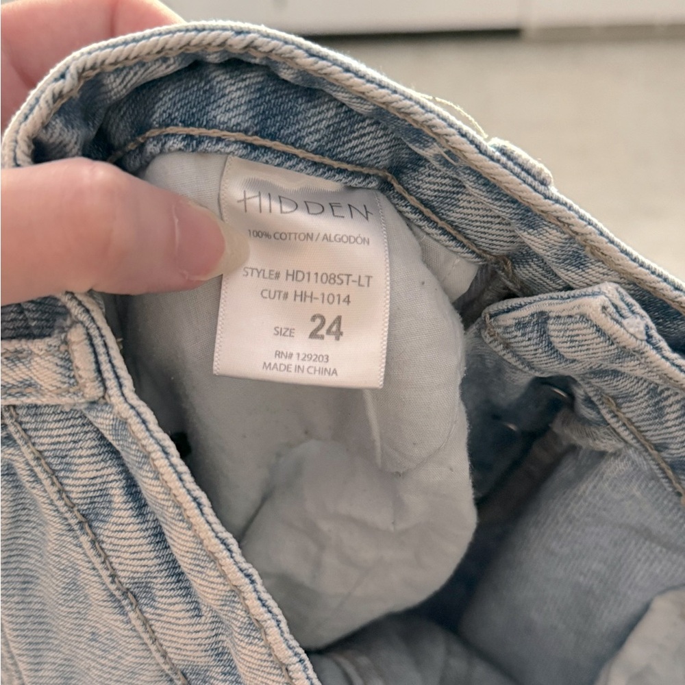 Hidden Straightleg MomJeans - Picture 5 of 9